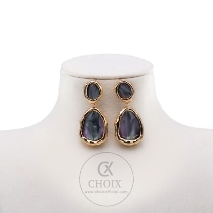 Exclusive Earring. (Visit our shop to purchase)