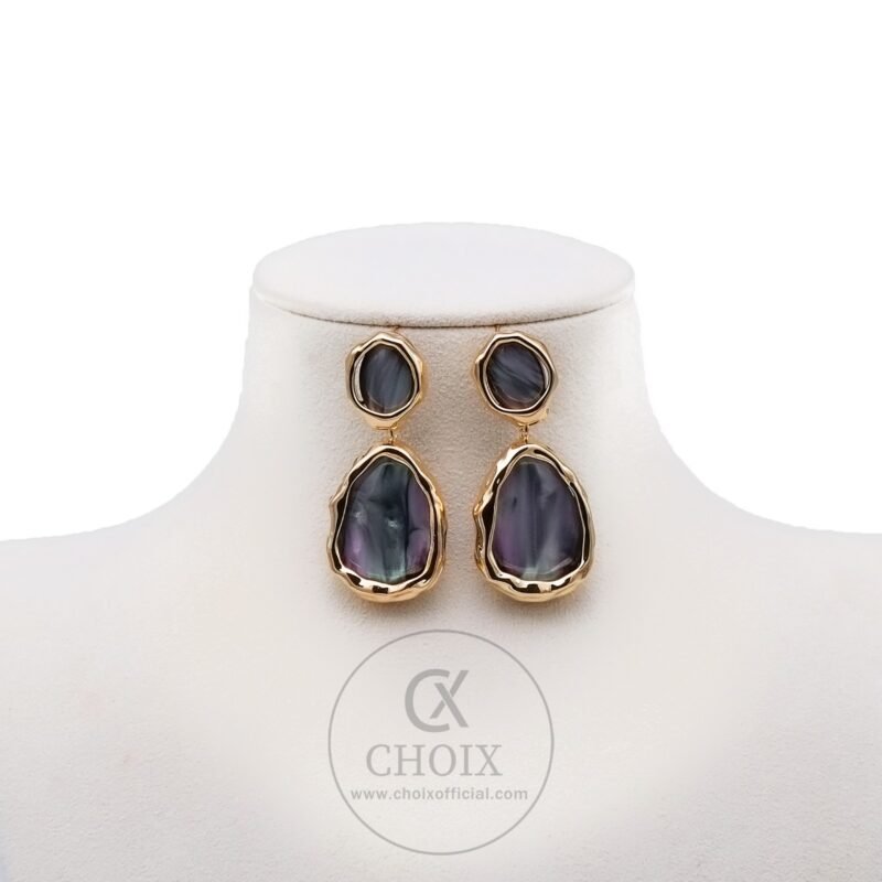 Exclusive Earring. (Visit our shop to purchase)